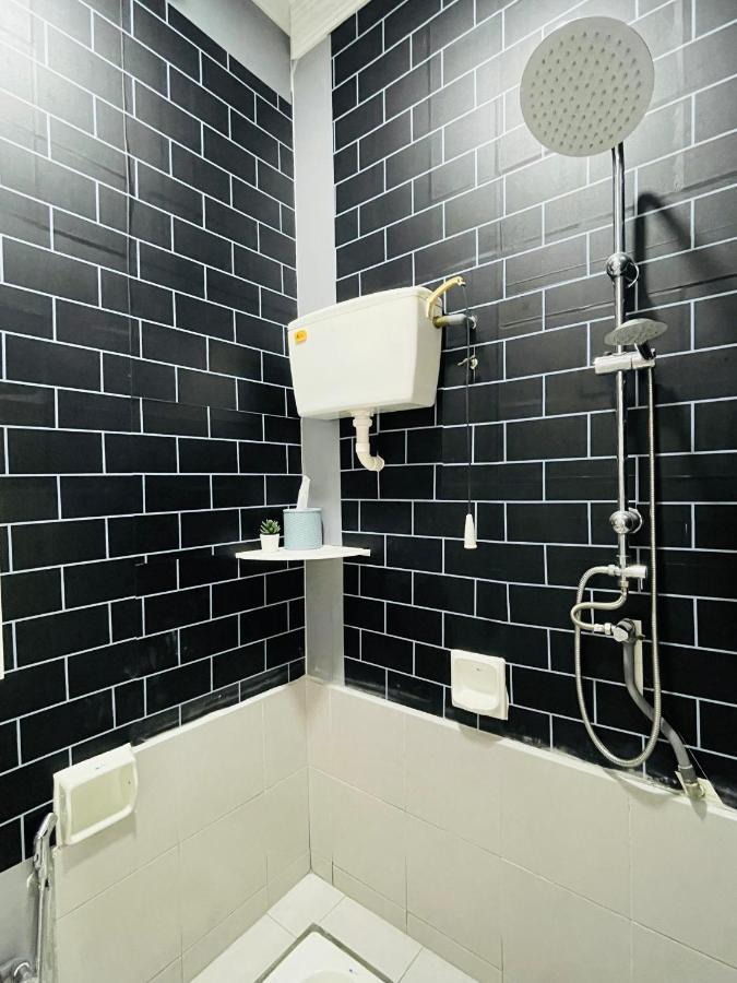 Qv Residence Langkawi - Jacuzzi, Bbq, & Steamboat กัวห์ ภายนอก รูปภาพ